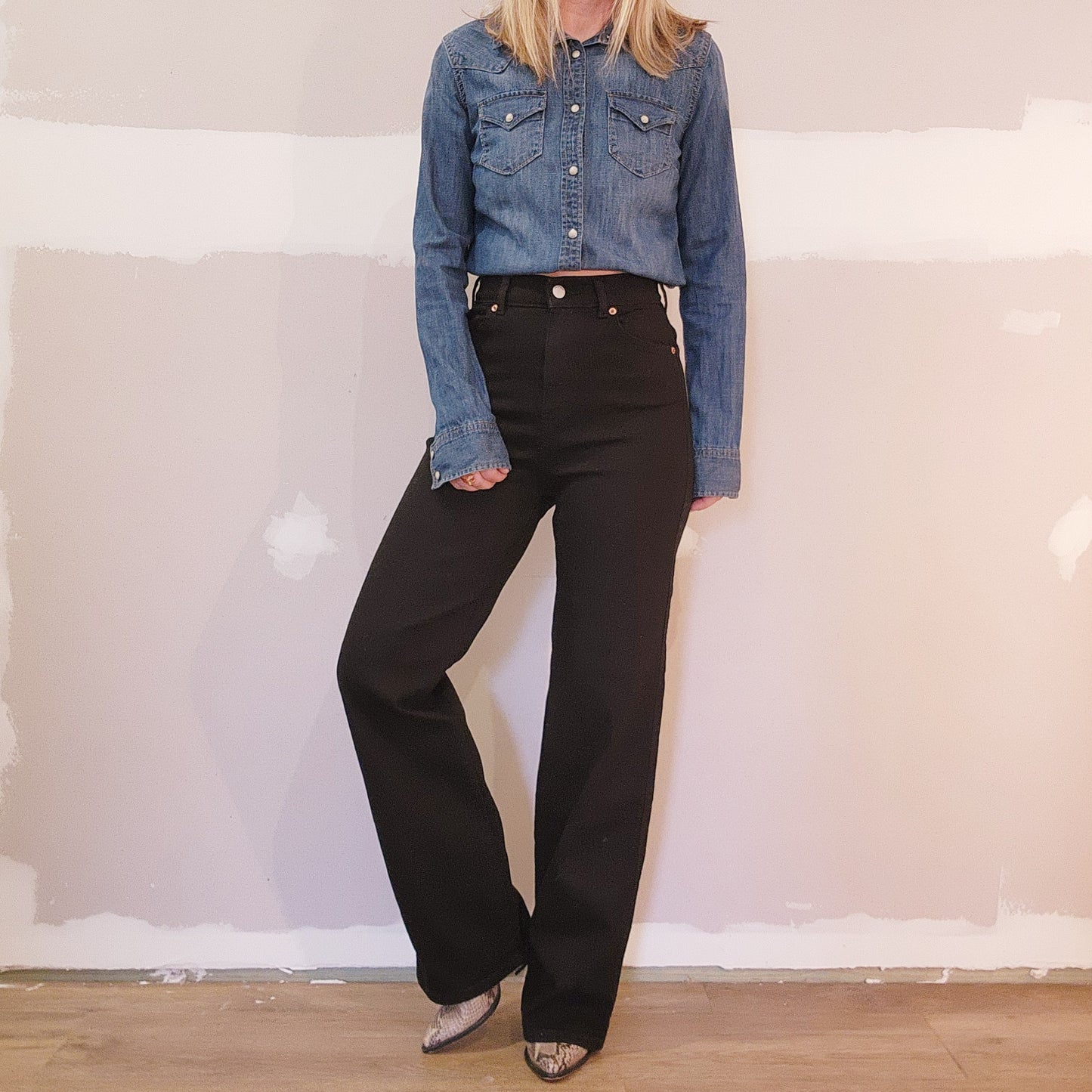 Black straight leg jeans, stretch mid weight denim. Dr denim Moxy Jeans online at wilsonavenue.au