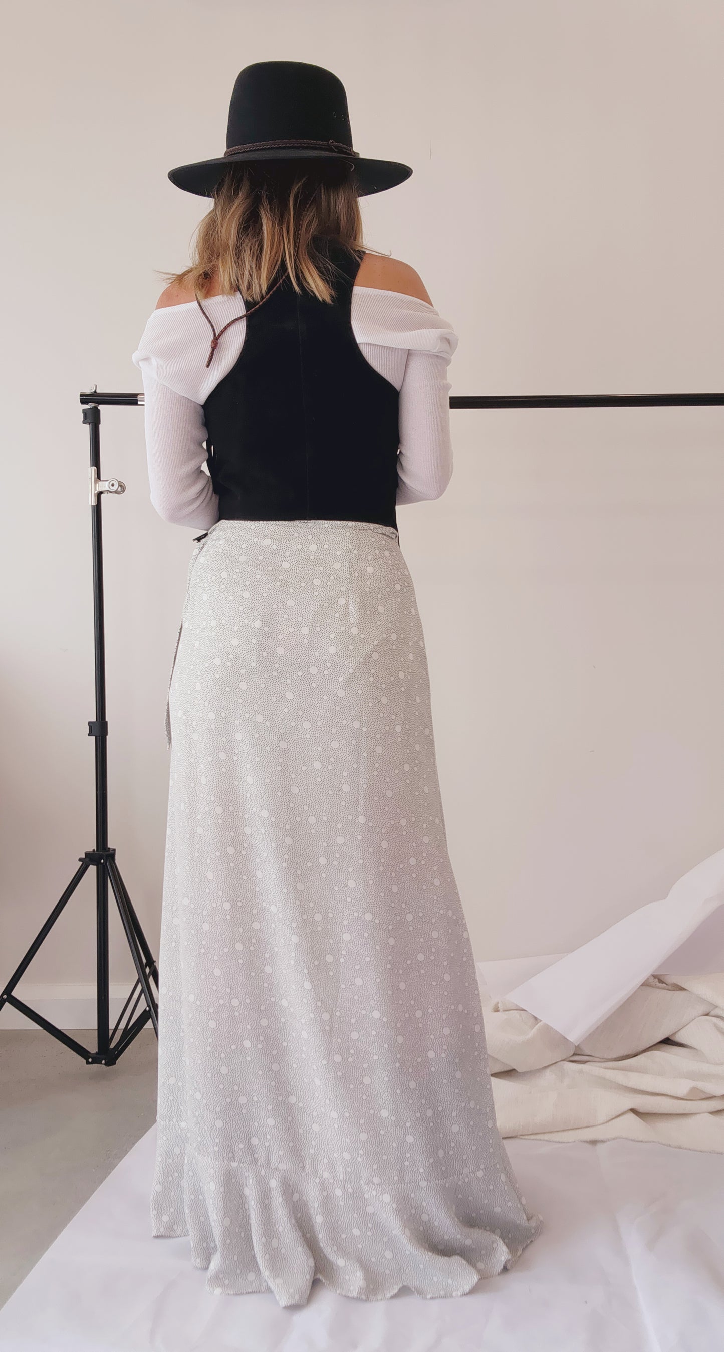 CIRCA COLLECTIVE Skirt M-L
