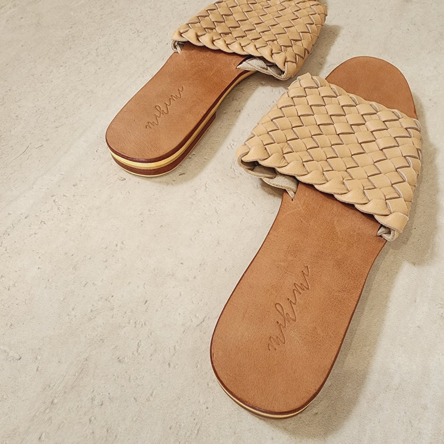 Mikimi Nude Slides 41/10