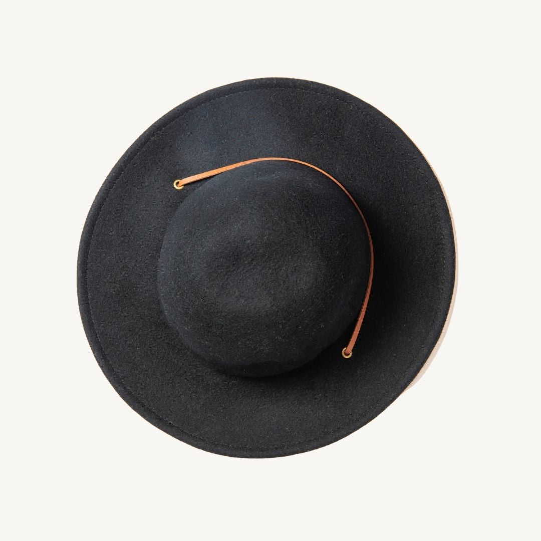 Shayd Cave Oval Top