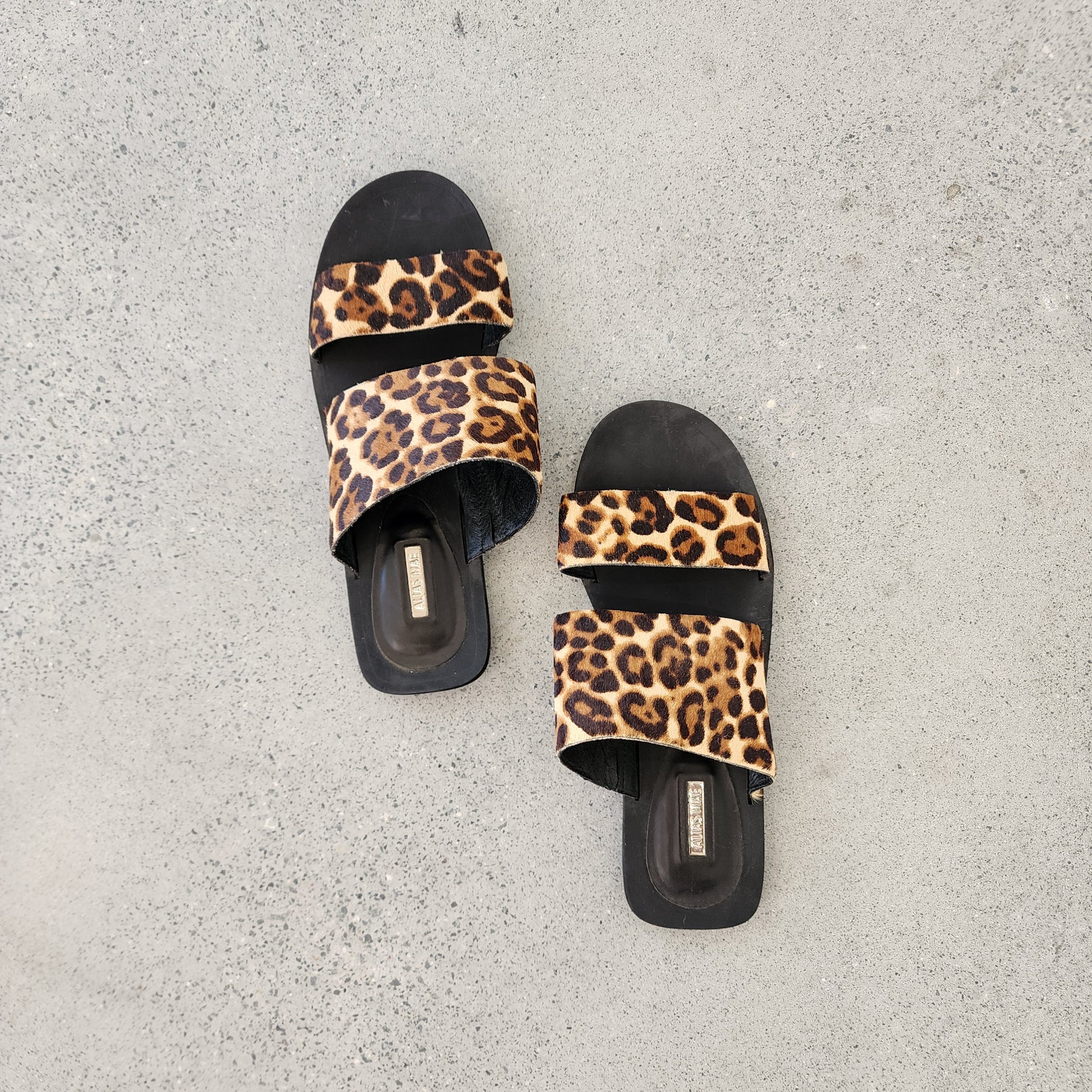 Secondhand Alias Mae leopard print slides
