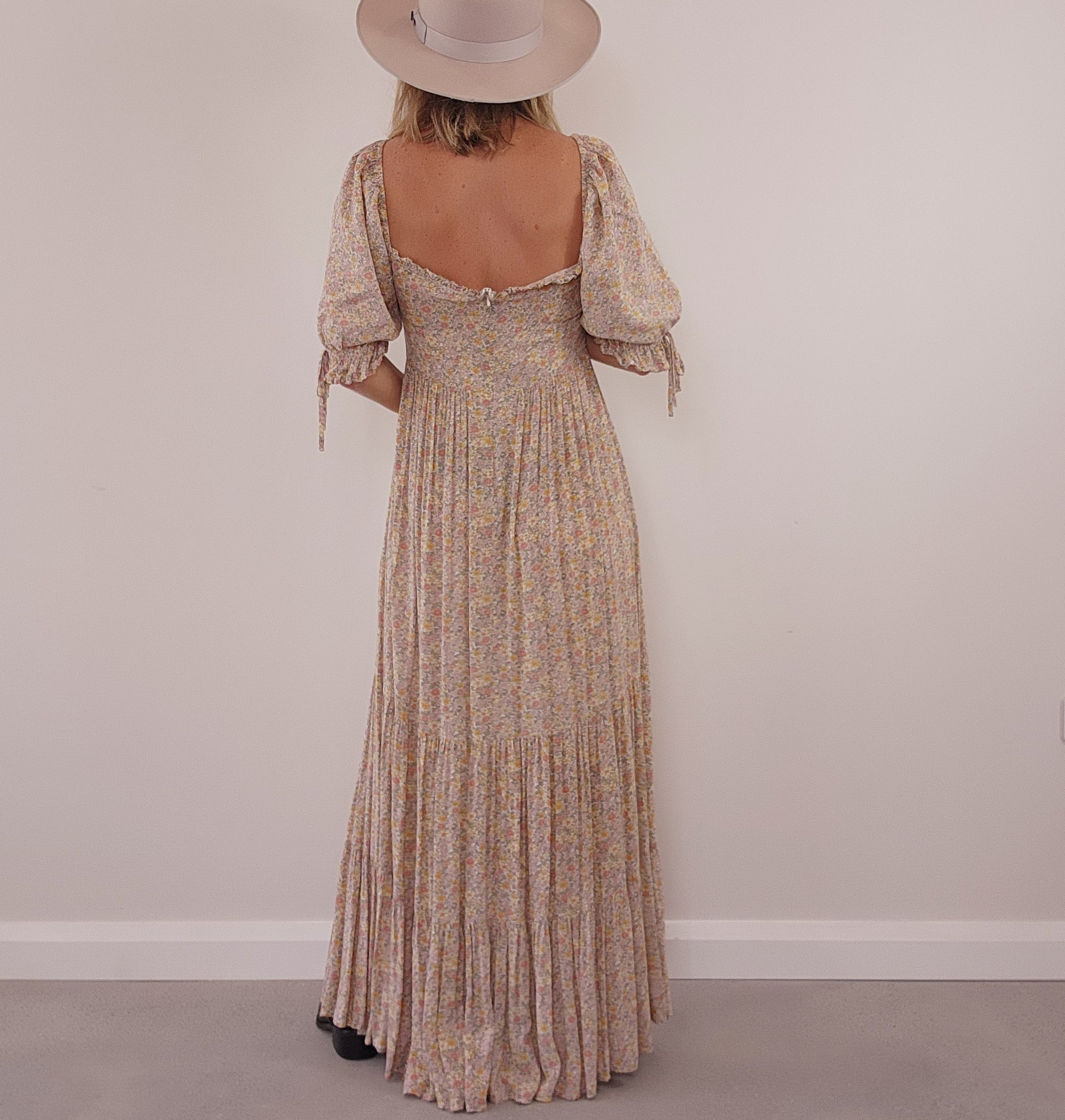 Secondhand Auguste the Label, pink florals Josie Molly Maxi Dress size M 10-12. Bohemian style folk dress