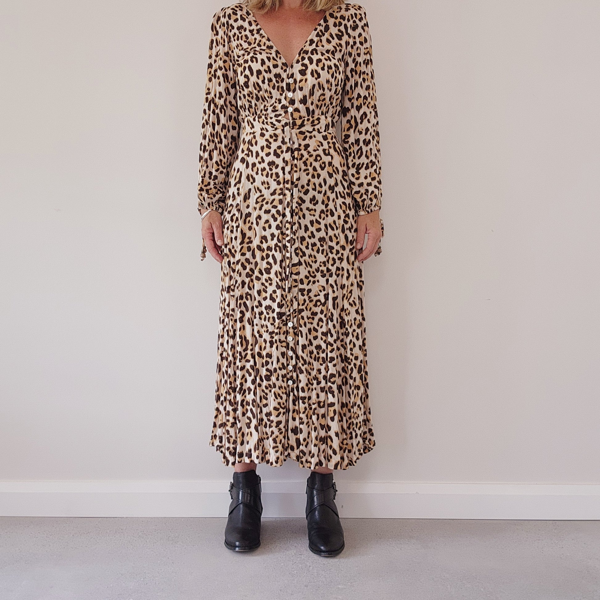 Kivari Bellini tie front animal print long sleeve dress