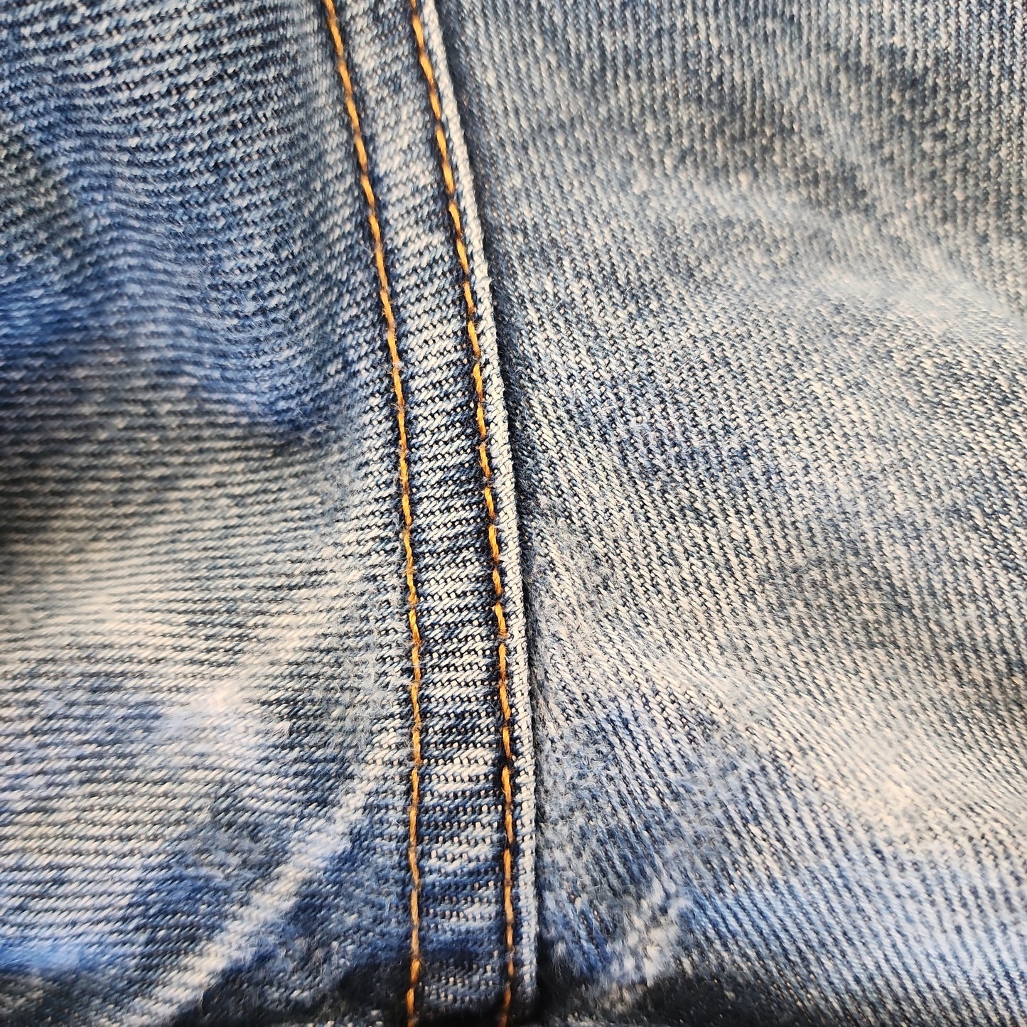 Blue denim Levi's, 504 mid rise, size 11