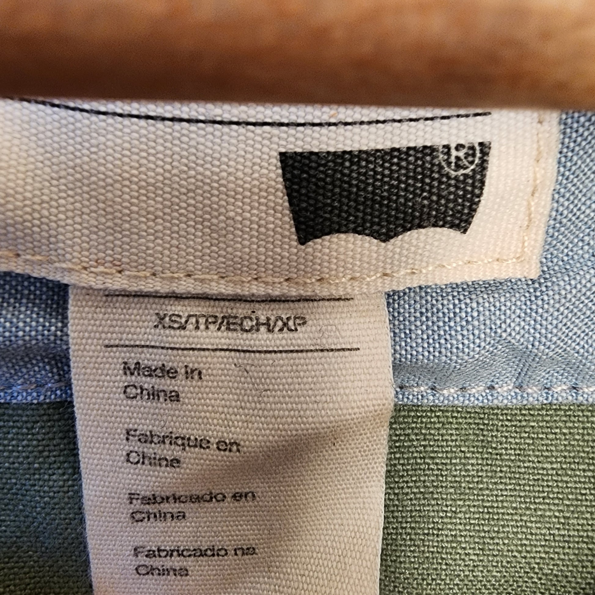 Levi's army green jacket, xs