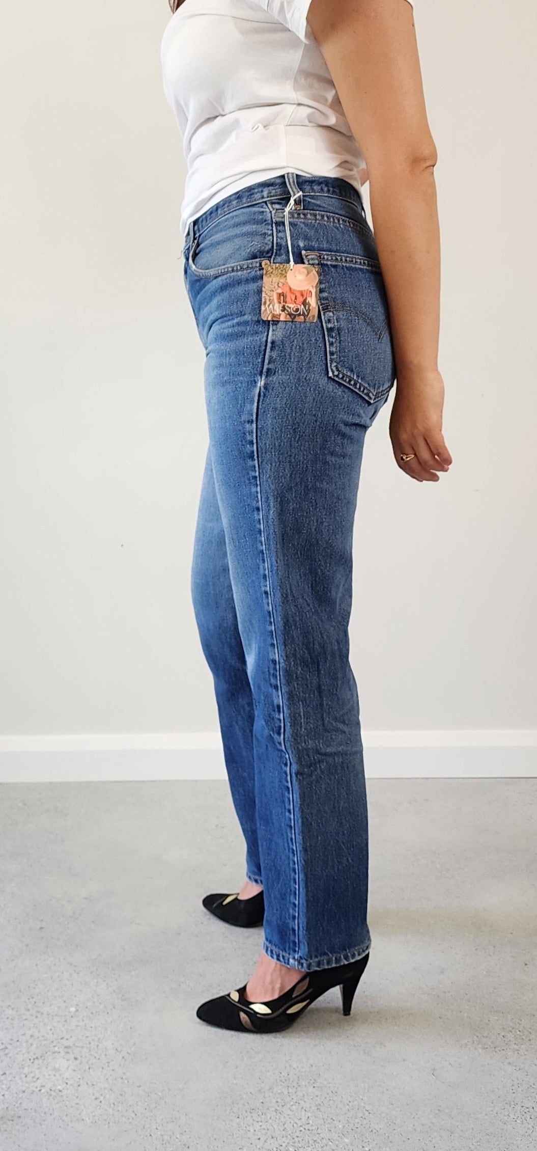 Levis midrise jeans 504's size 32 or 11, Distressed style jeans