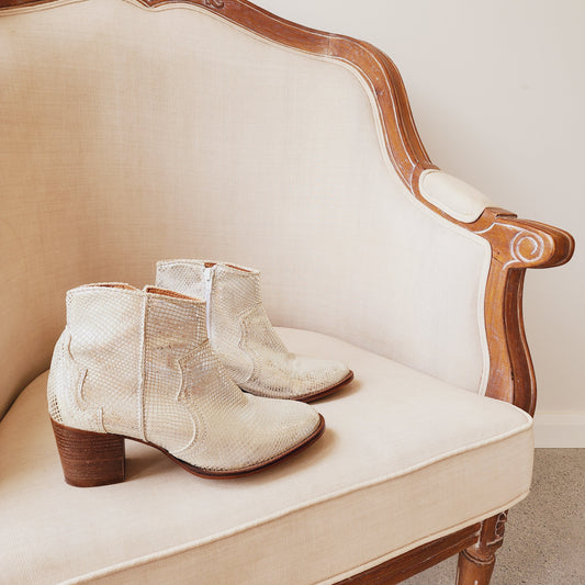 Maye Mcqueen silver snake print ankle boots size 7-7.5