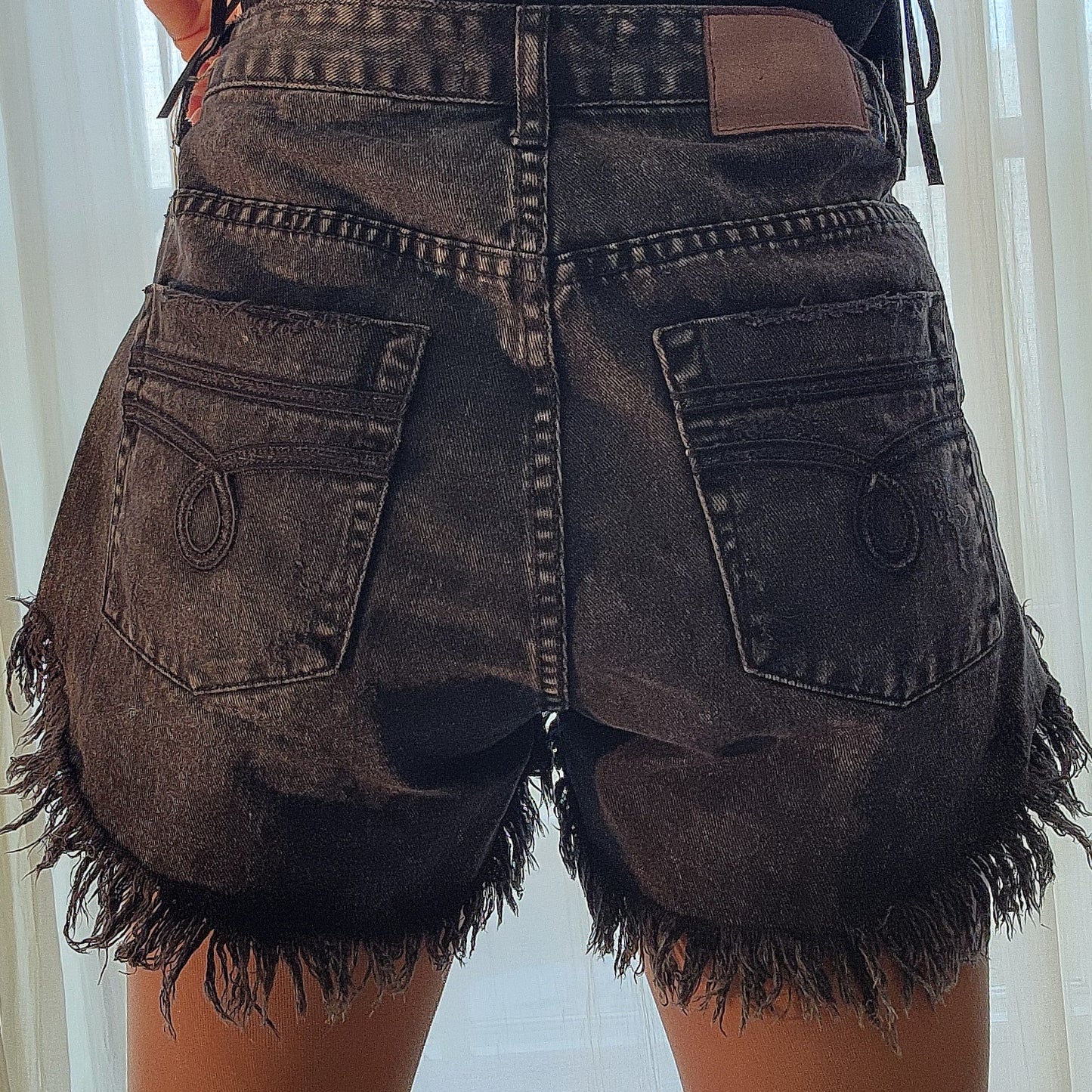 One Teaspoon cut off shorts, hawks, size 10 in charcoal. Great worn condition.