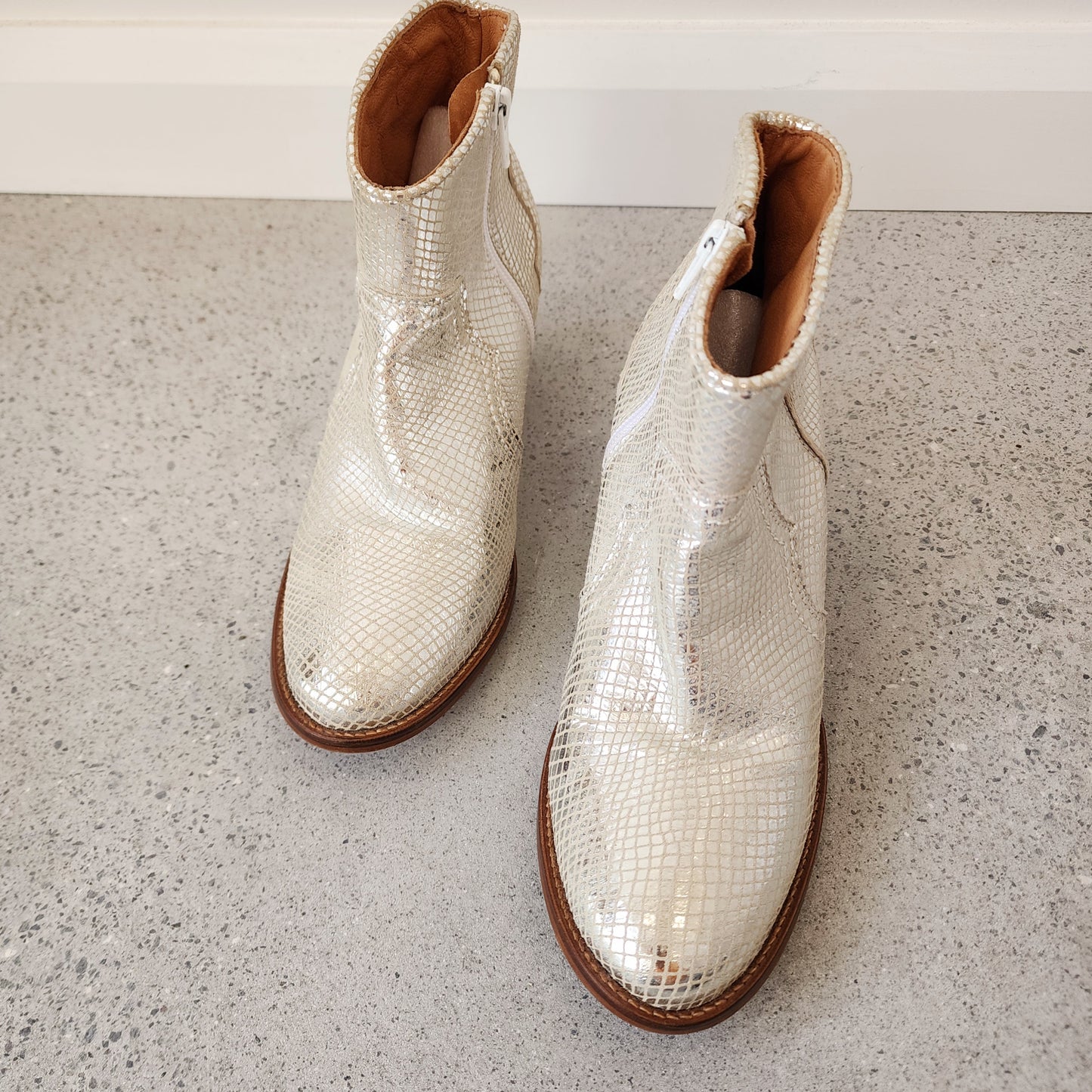 Silver western style snake print ankle boots by Melbourne designer Maya Mcqueen. Silver size 7-7.5