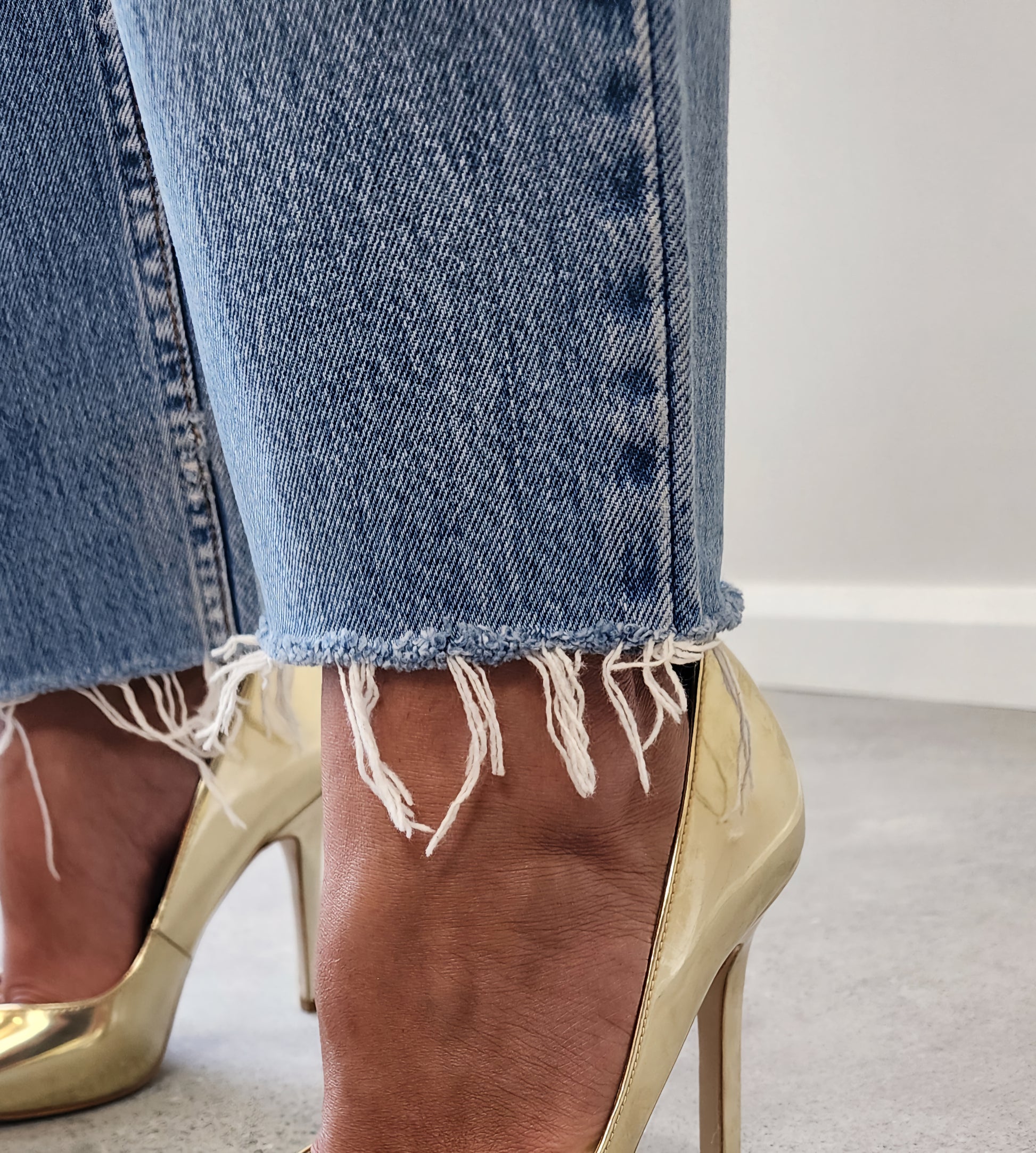 Raw hem Levi's size 12, 504's blue denim