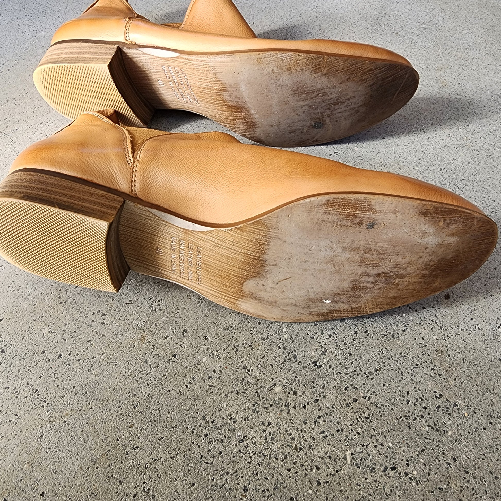 Tan leather ankle boots, Django & Juliette Foe size 40