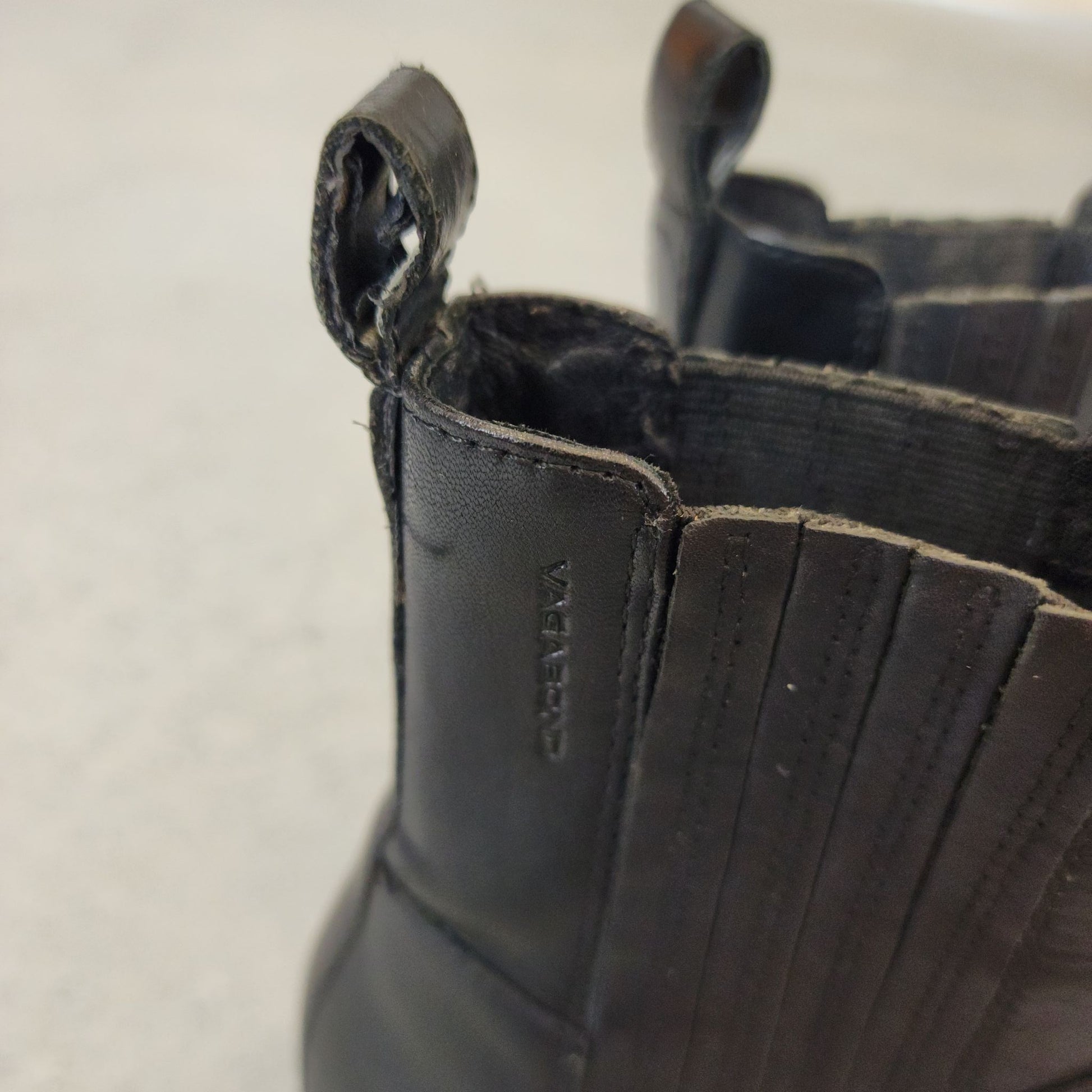 Close-up of pull tab on Vagabond Maja boots with light signs of wear.