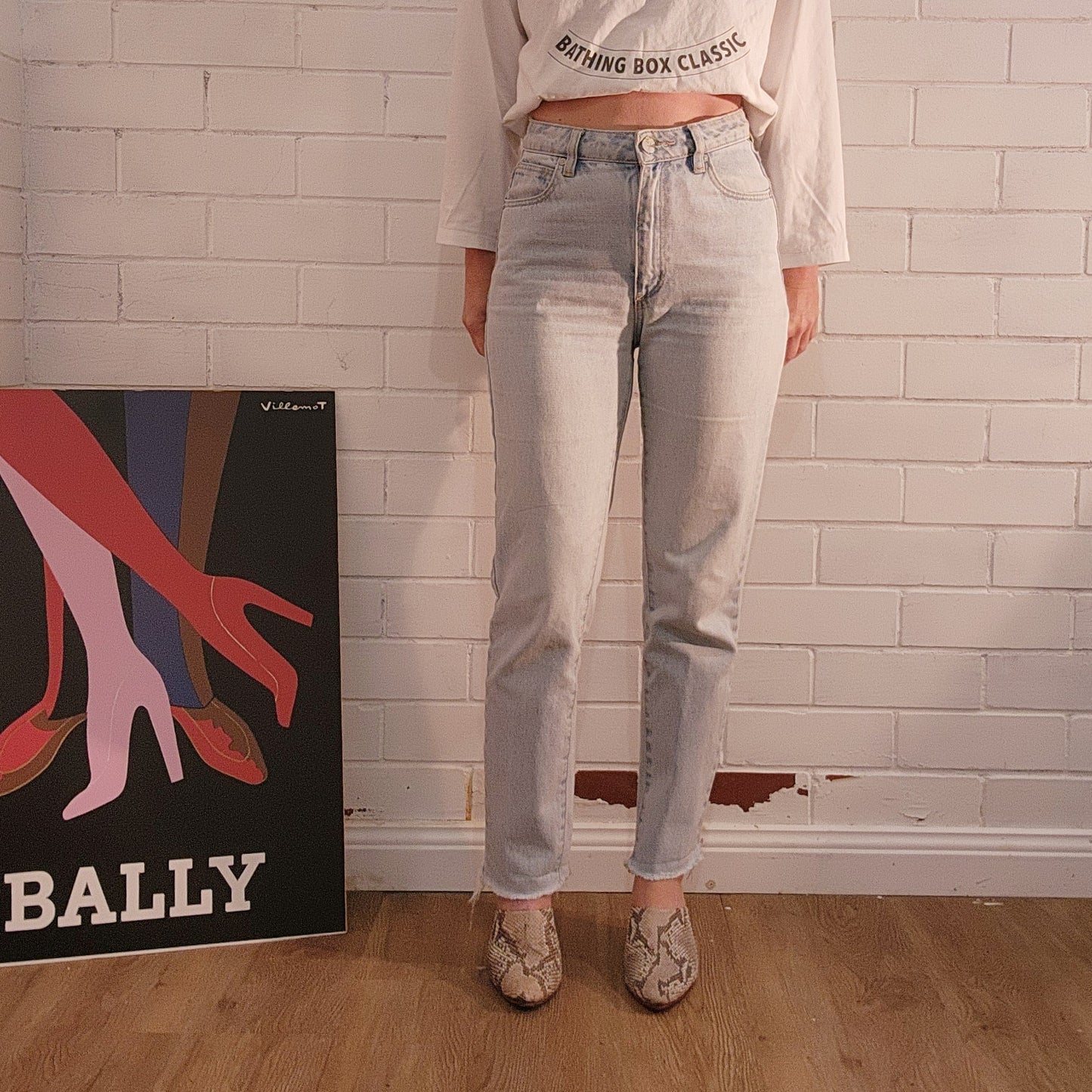 Abrand 94 high slim jeans, size 27/9. Light wash frayed hem blue denim jeans