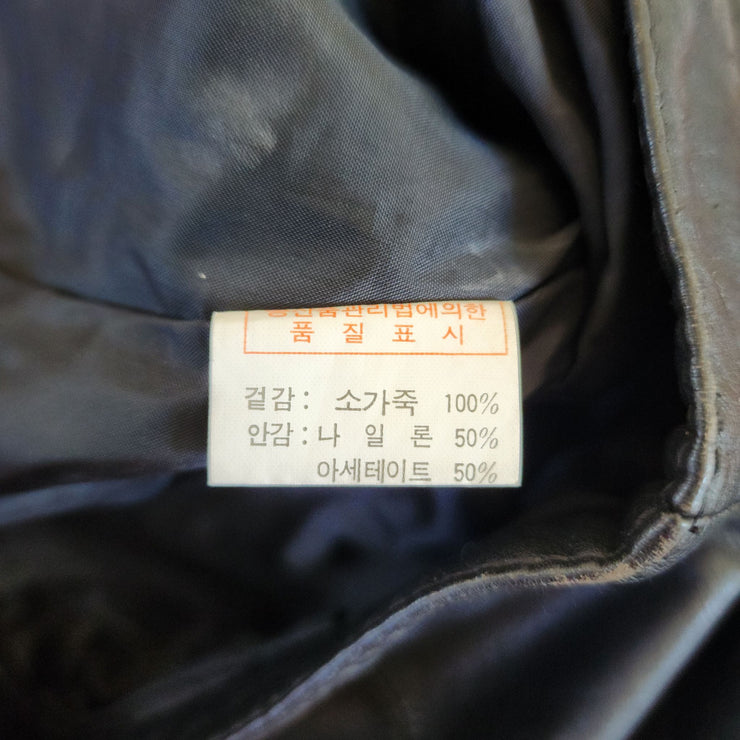 Korean brand black cow leather shorts in a size 6. Zip up front with slide button closure. Looking for a new lover online now at wilsonavenue.au