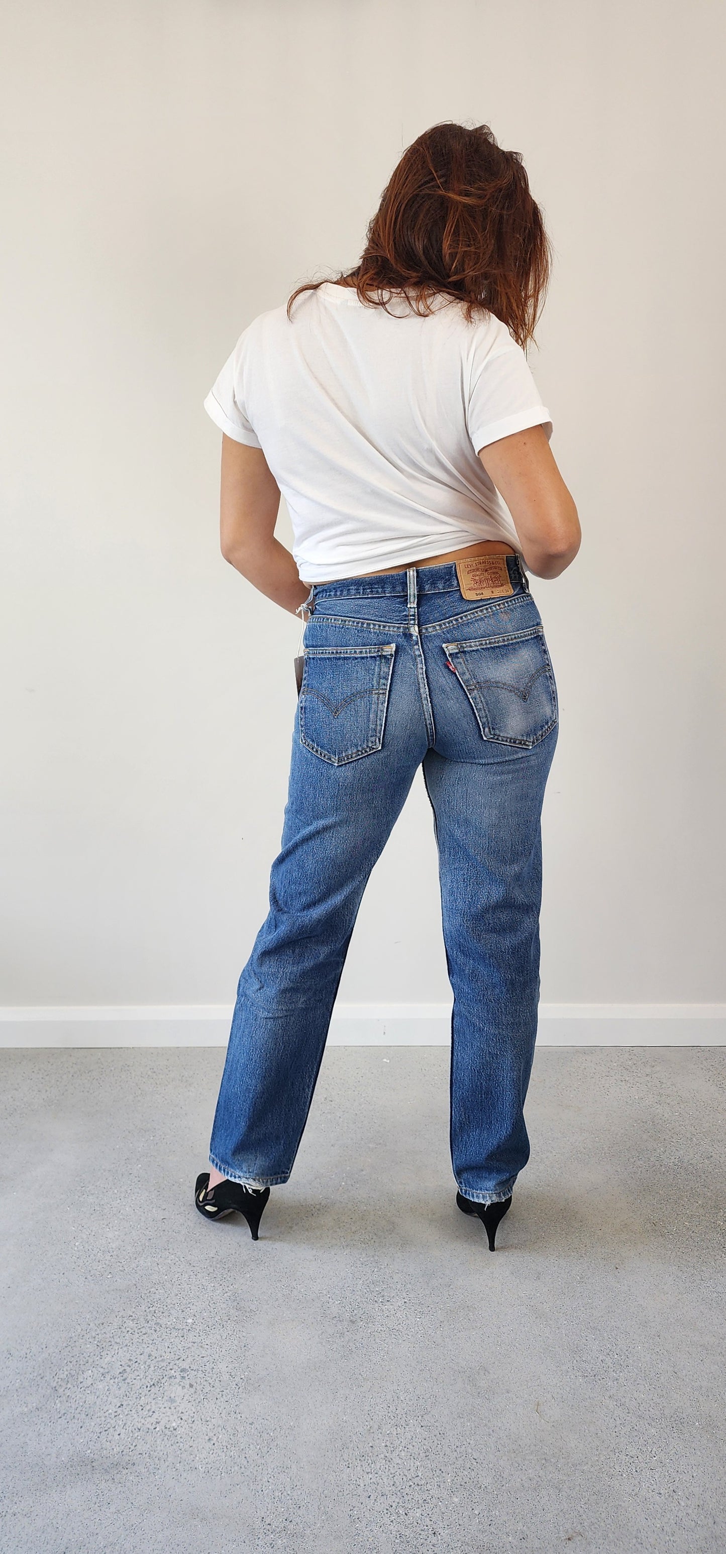 Second hand Levi 504 jeans, midrise, distressed, red tab