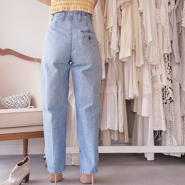 High waisted Vintage Calvin Klein jeans size 9-10. Blue denim