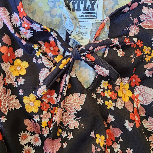 Kitly Fashions Vintage floral dress in size 16. Available online at Wilson Avenue