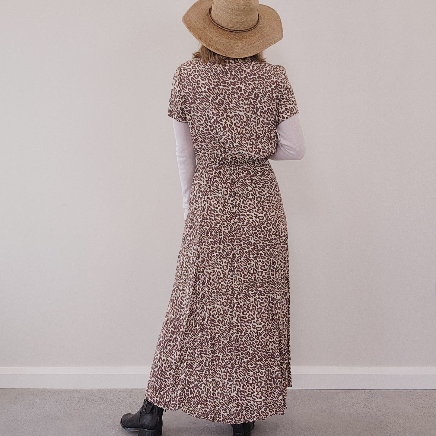 Short sleeve Kivari Alena tie front dress, in leopard print. Excellent condition.