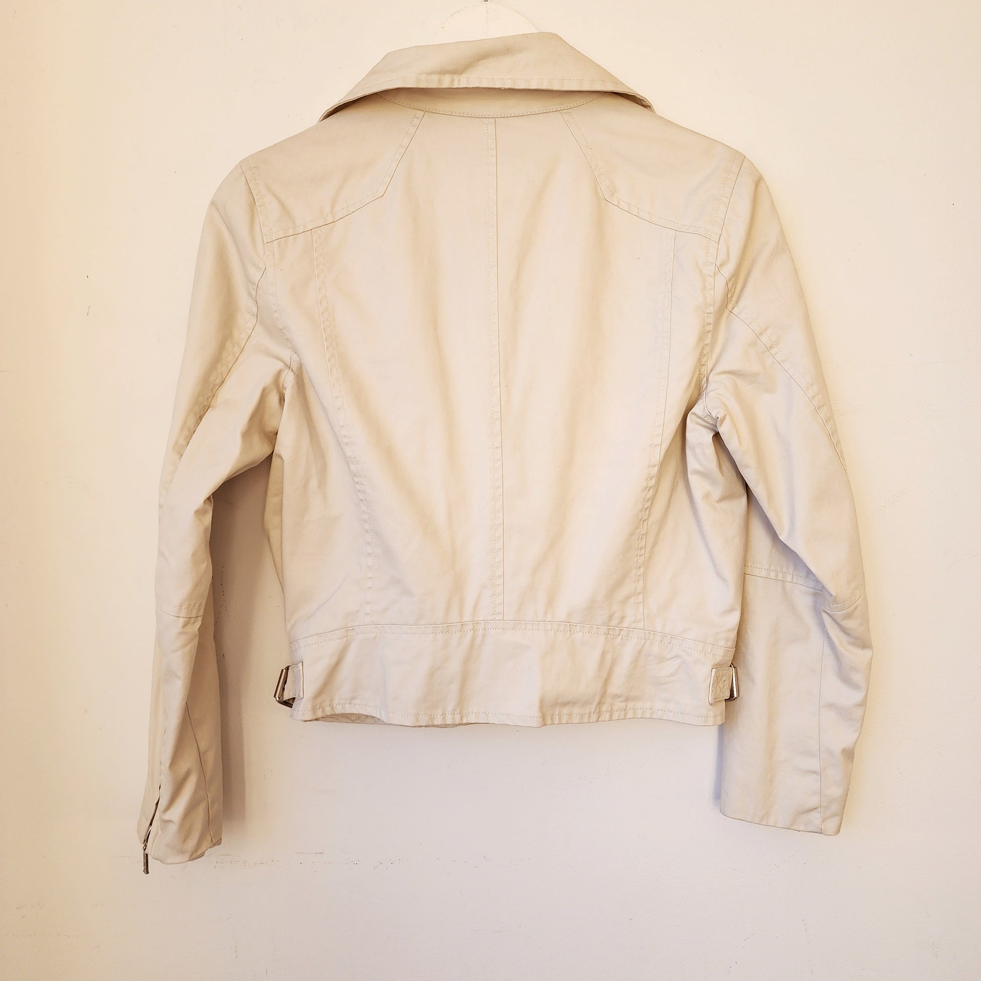 Cropped 80's style Levi's jacket size M