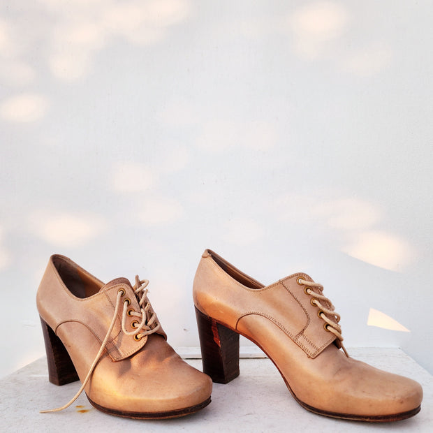 Vintage Pollini Italy Oxford Heels, in a light tan leather with brown block heels. Size 37.5eur available online at wilsonavenue.au