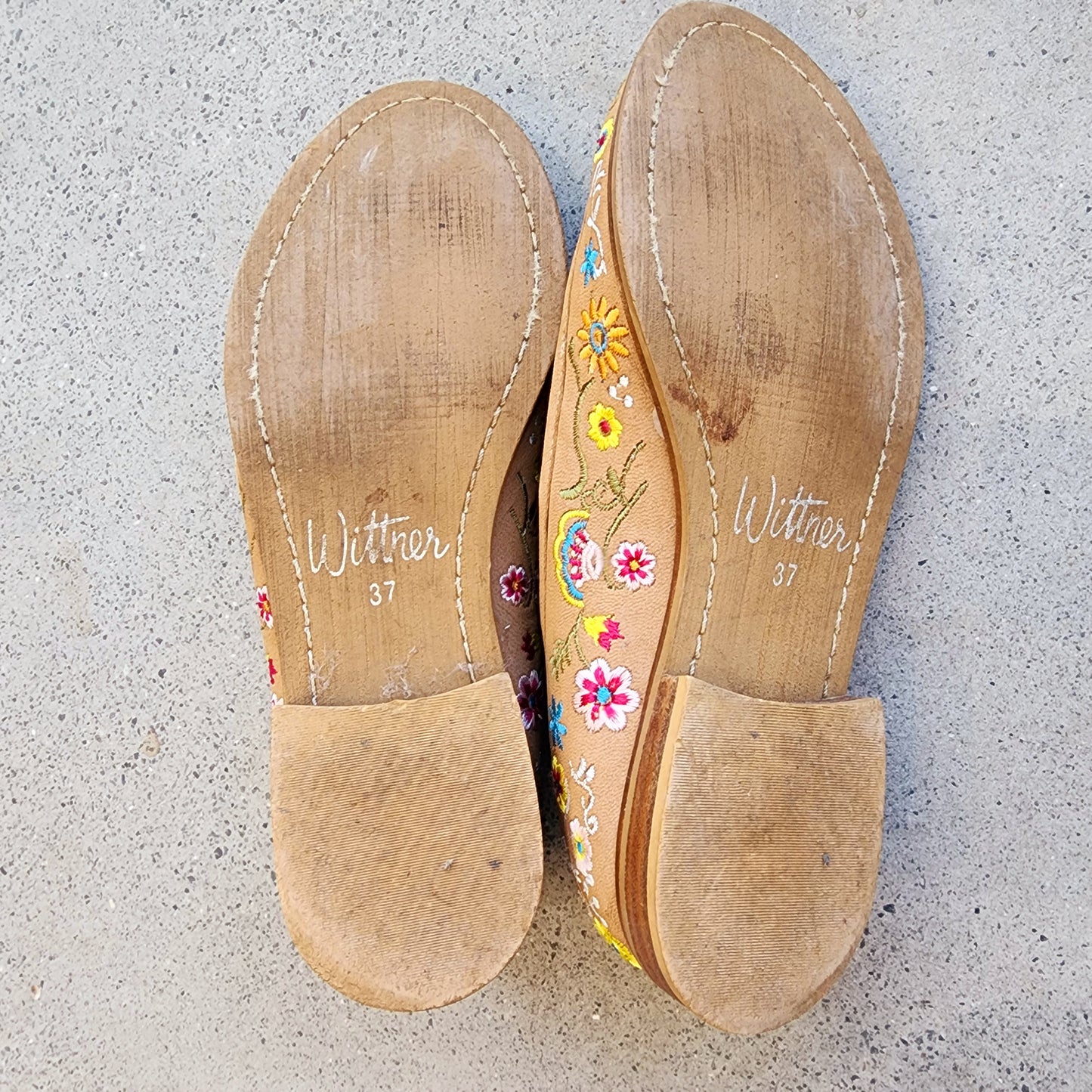 Wittner Shanelle Embroidered Floral Loafer 37