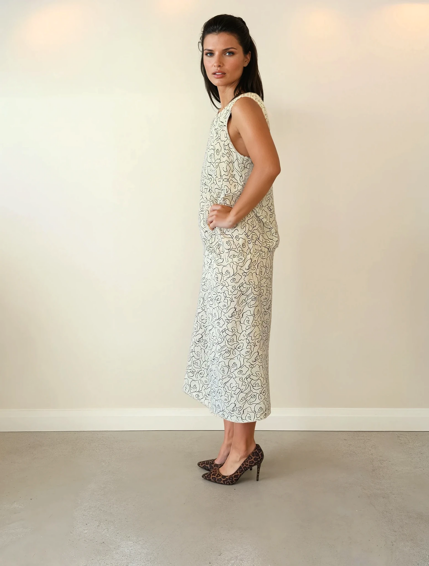 Vintage 1980s Australian Designer Kitly midi or mini Dress, drop waist style with black line drawing print on off white best for a size S-M
