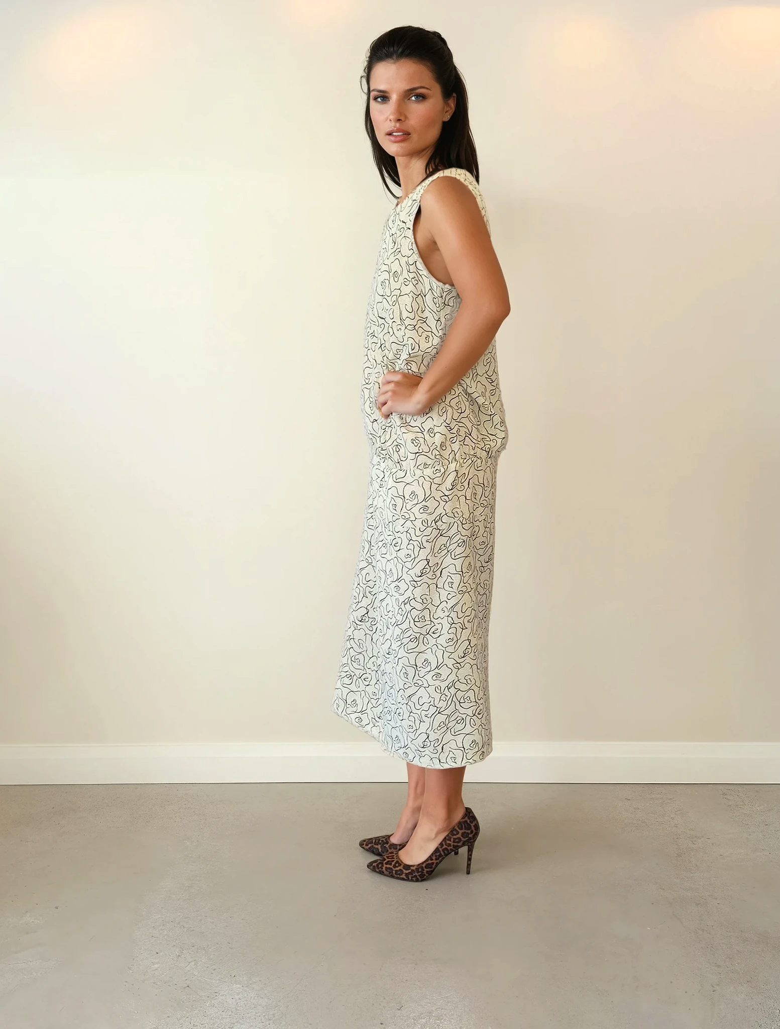 Vintage 1980s Australian Designer Kitly midi or mini Dress, drop waist style with black line drawing print on off white best for a size S-M