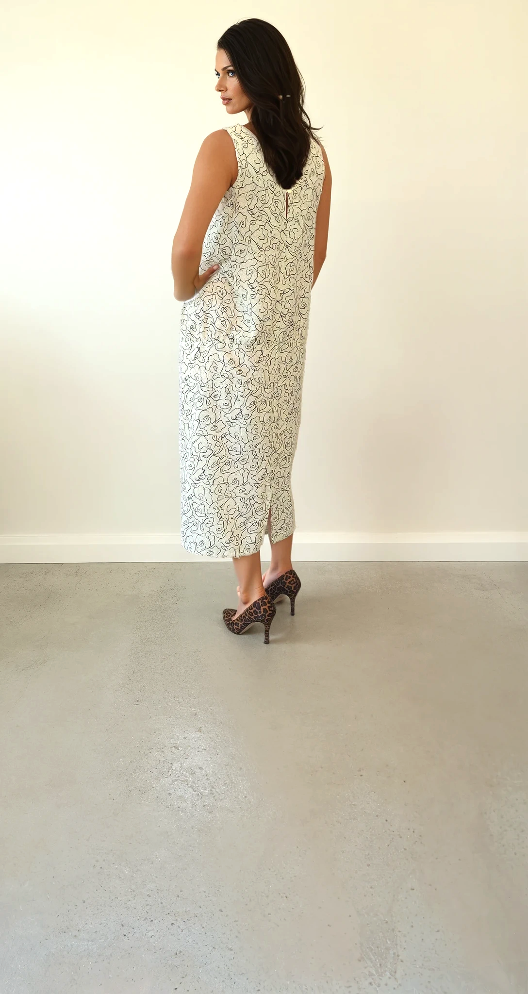 Vintage Kitly 80s Dress, drop waist style with black line drawing print on off white best for a size S-M