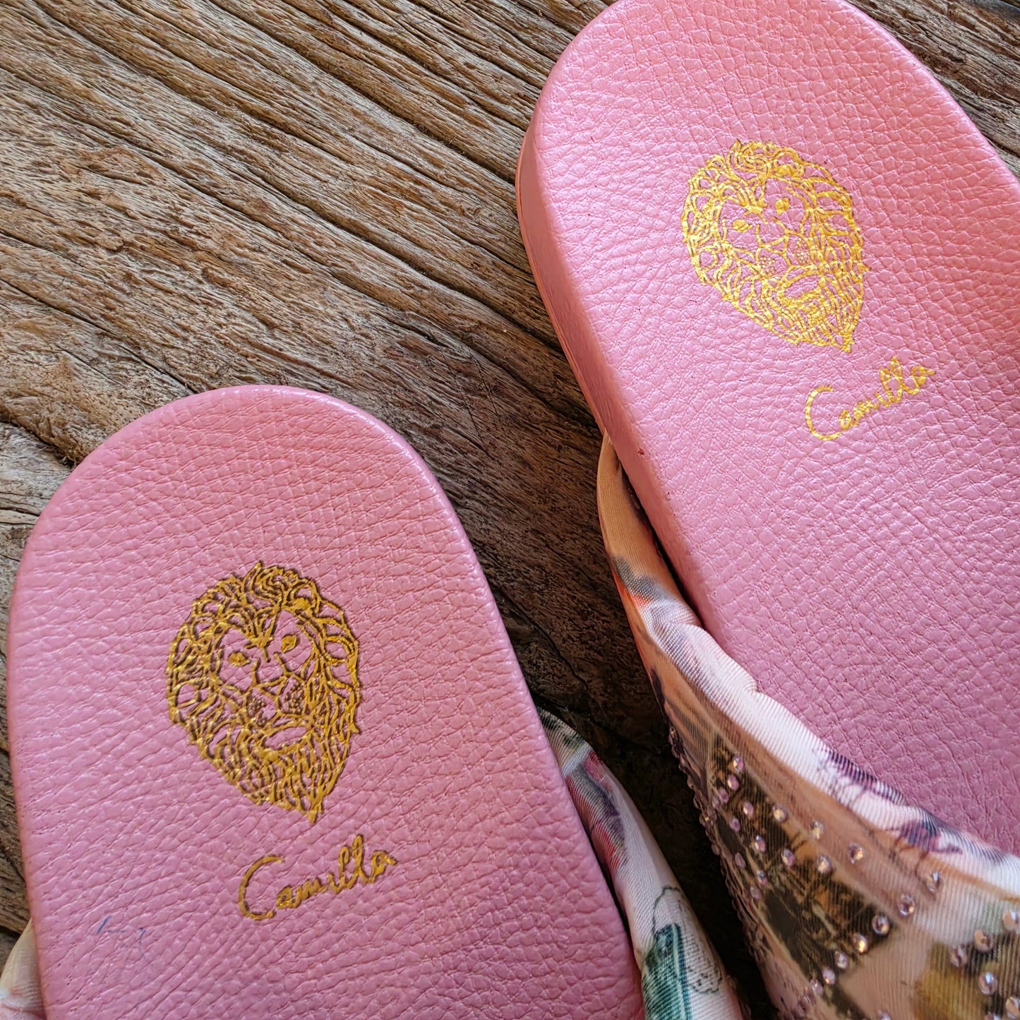Camilla lion logo footbed with printed detail and soft pink finish