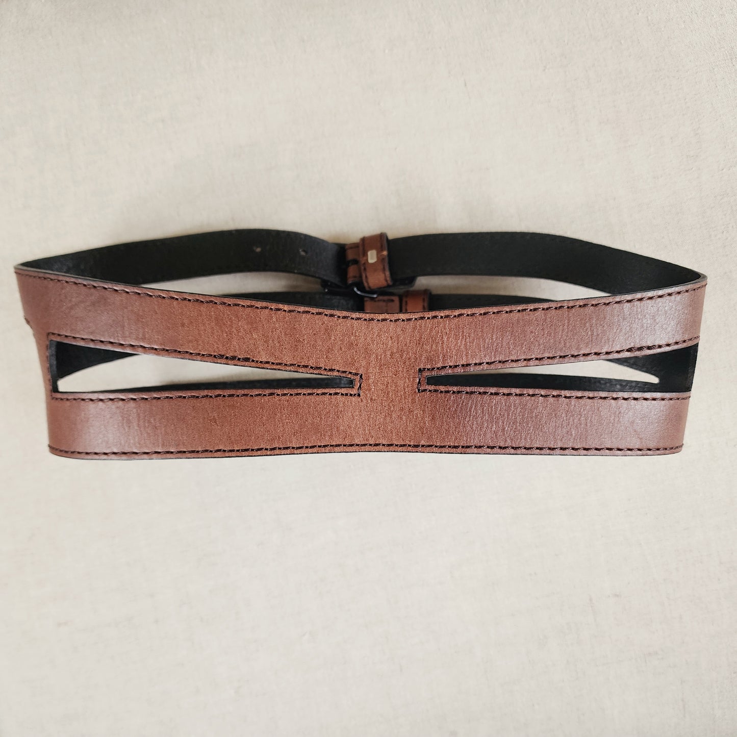 Back detail of Country Road leather belt showing construction