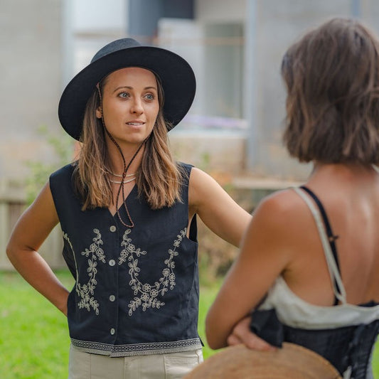 Vintage 90s Embroidered Vest L