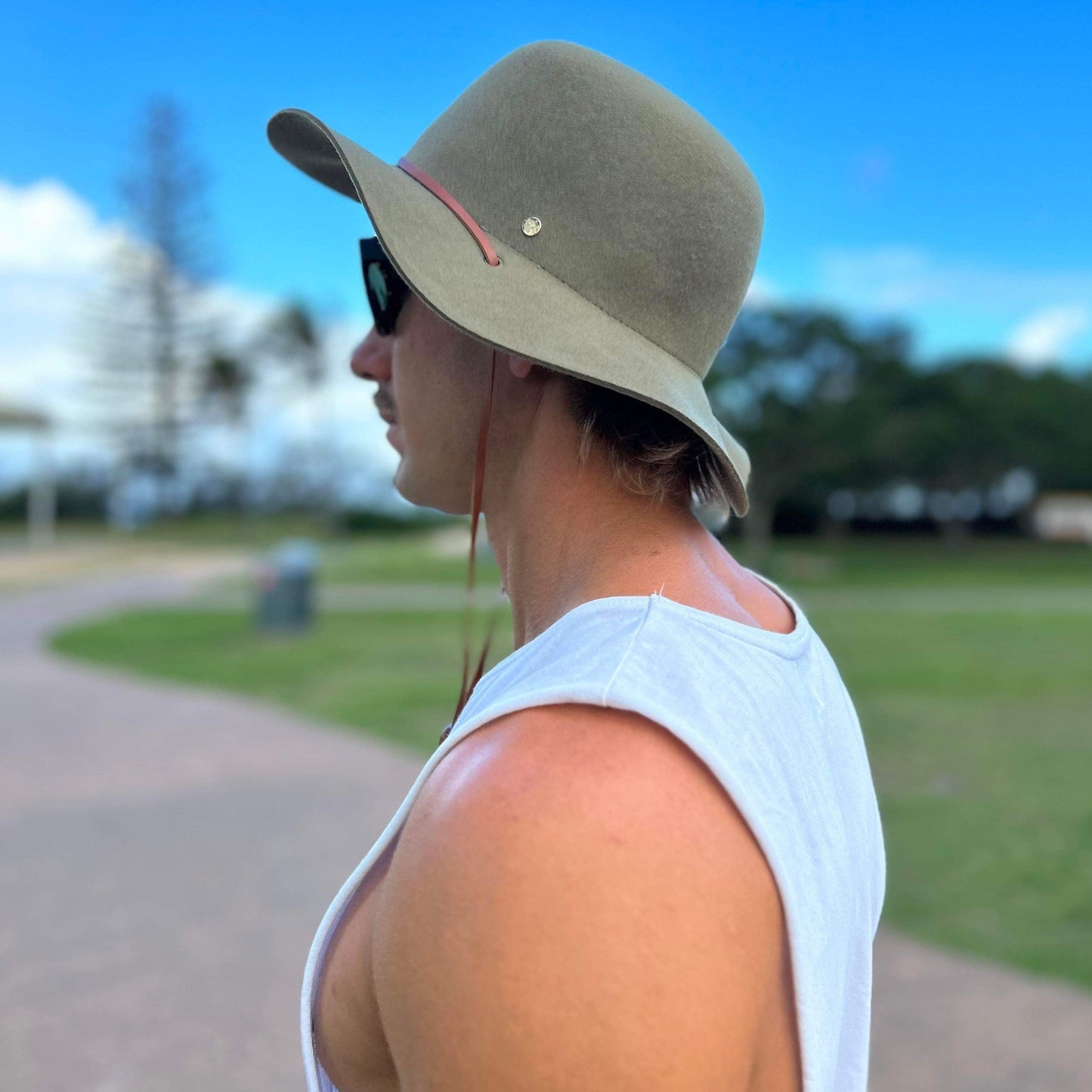 Shayd Palm Oval Top