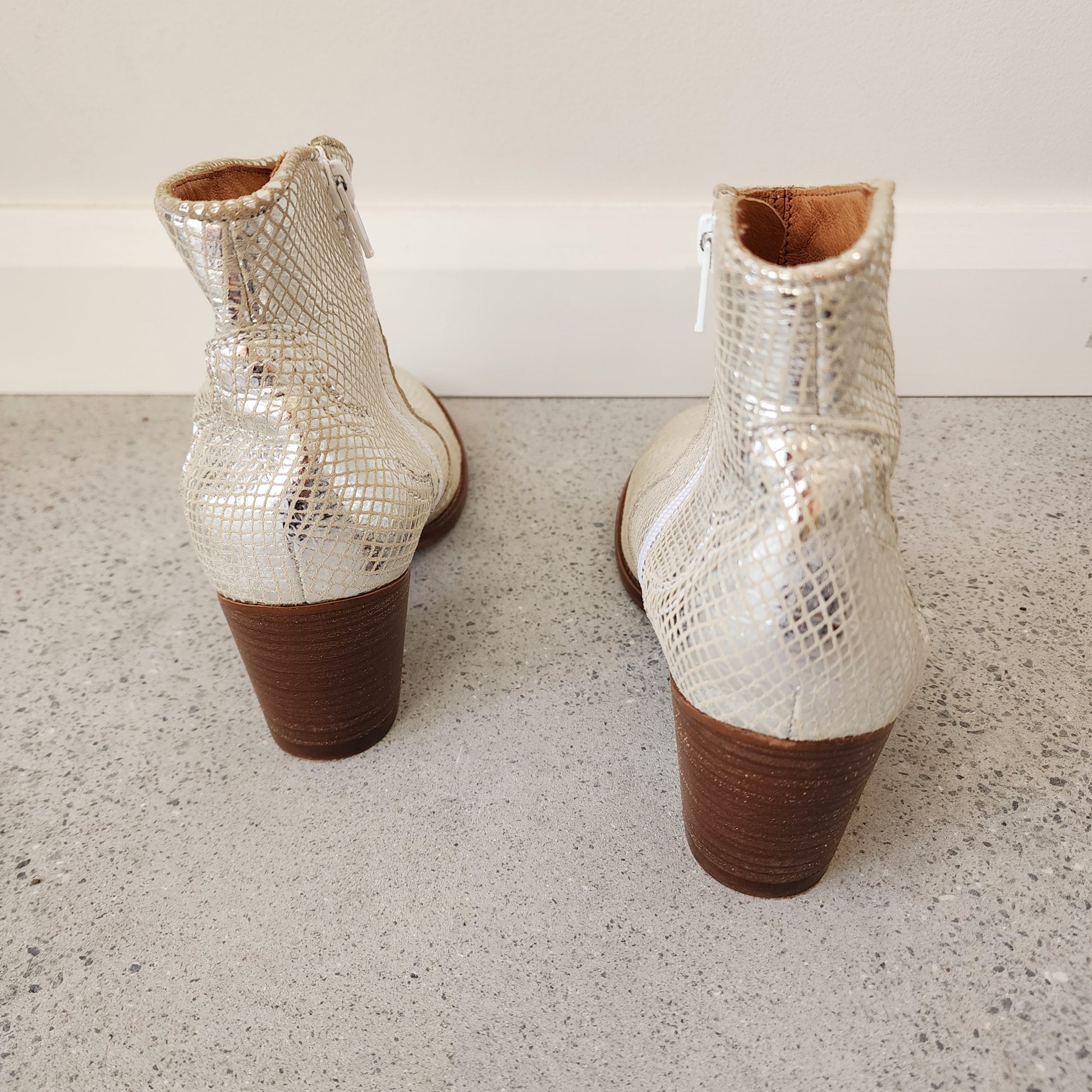 Silver western style snake print ankle boots by Melbourne designer Maya Mcqueen. Silver cowgirl boots size 7-7.5