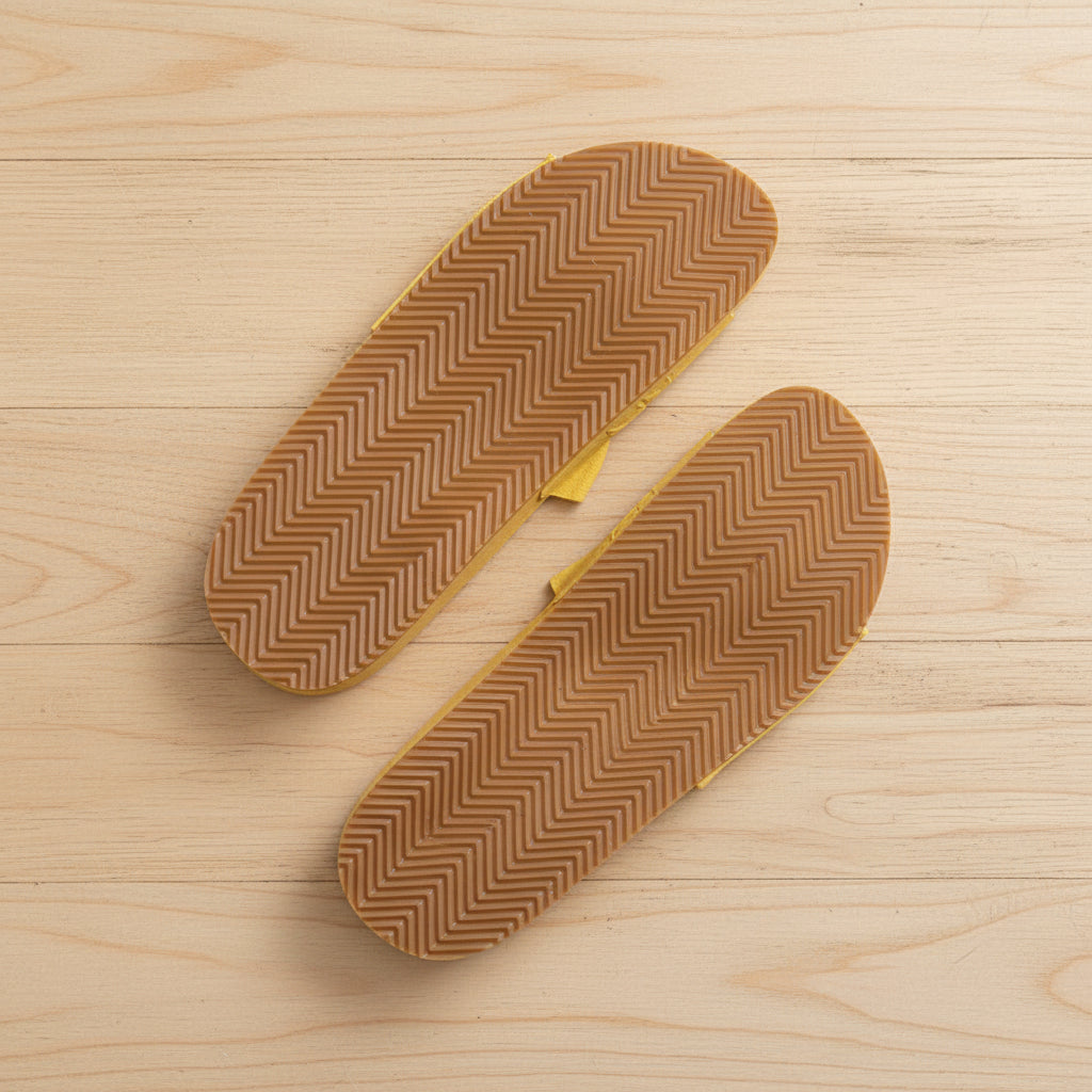 Bottom view of the Walnut Melbourne slides, showing the beautiful unworn condition. 